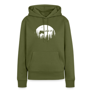 Weihnachtsmann fliegt mit Traktor über die Wälder / Damen Premium Hoodie - Khaki