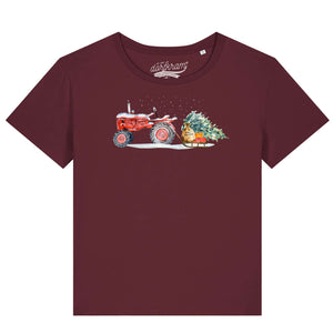 Traktor zieht Weihnachtsbaum mit einem Schlitten / Damen Organic Shirt