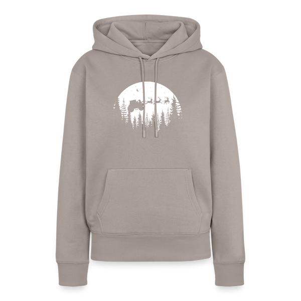 Weihnachtsmann fliegt mit Traktor über die Wälder / Damen Premium Hoodie - Taupe