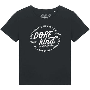 Unterschätze niemals ein Dorfkind an der Theke / Damen Organic Shirt