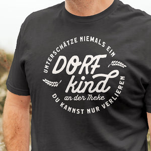 Dorf Shirt Dorfkind an der Theke. Witziges Shirt Bier. Dorfkram® 